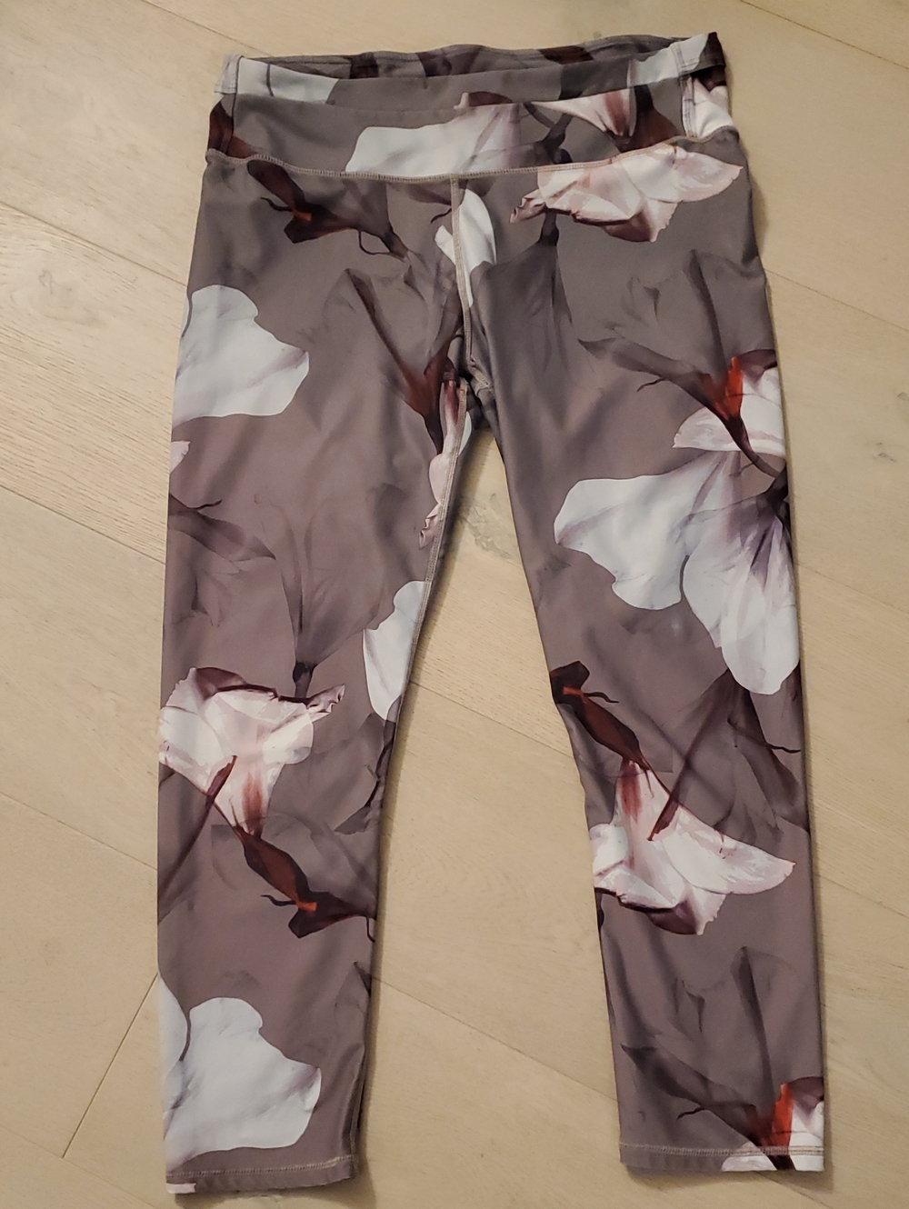 Fabletics- Grey, White & Pink floral crop leggings,zip pocket on back